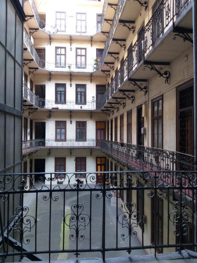 Tempo Courtyard Apartman 布达佩斯 外观 照片